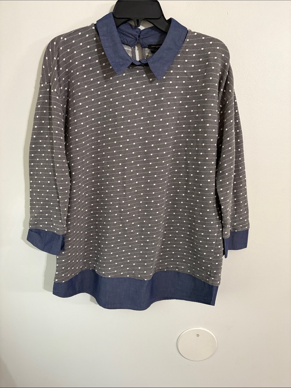 Ann Taylor Women's Gray and blue dotted mixed media top size Large